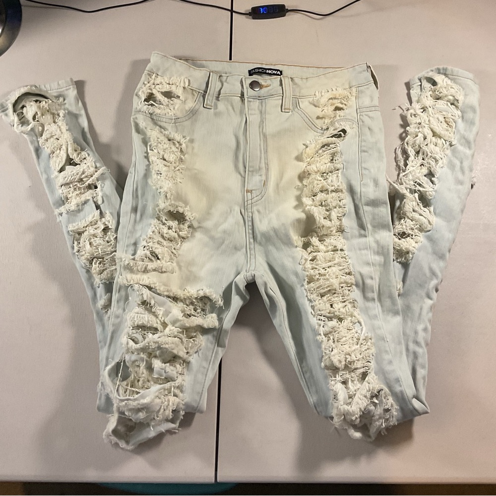 Fashion Nova Women's Caught In Your Love Distressed Jeans